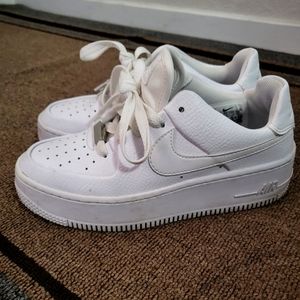 Nike Air Force 1 Sage Low